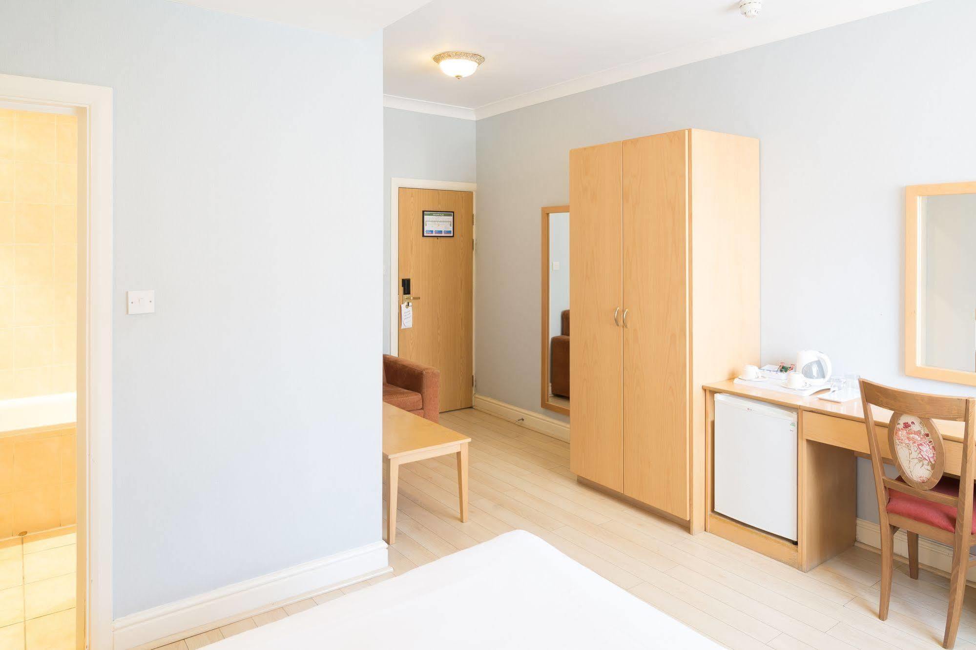 St Georgio Hostel Ίλφορντ Εξωτερικό φωτογραφία